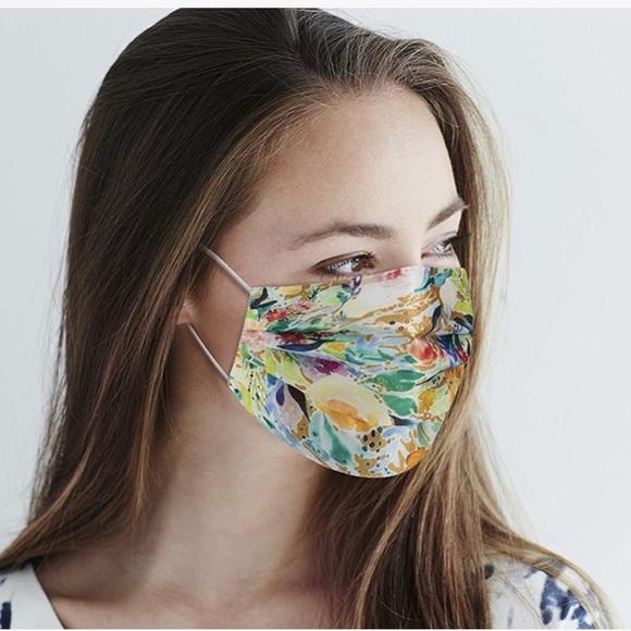 NEW 2-pack Satin Watercolor Face Masks - Picture 9 of 9